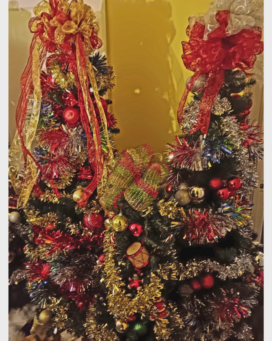 Load video: GIFTS store by Ruby One of a kind custom Christmas Tree Collection